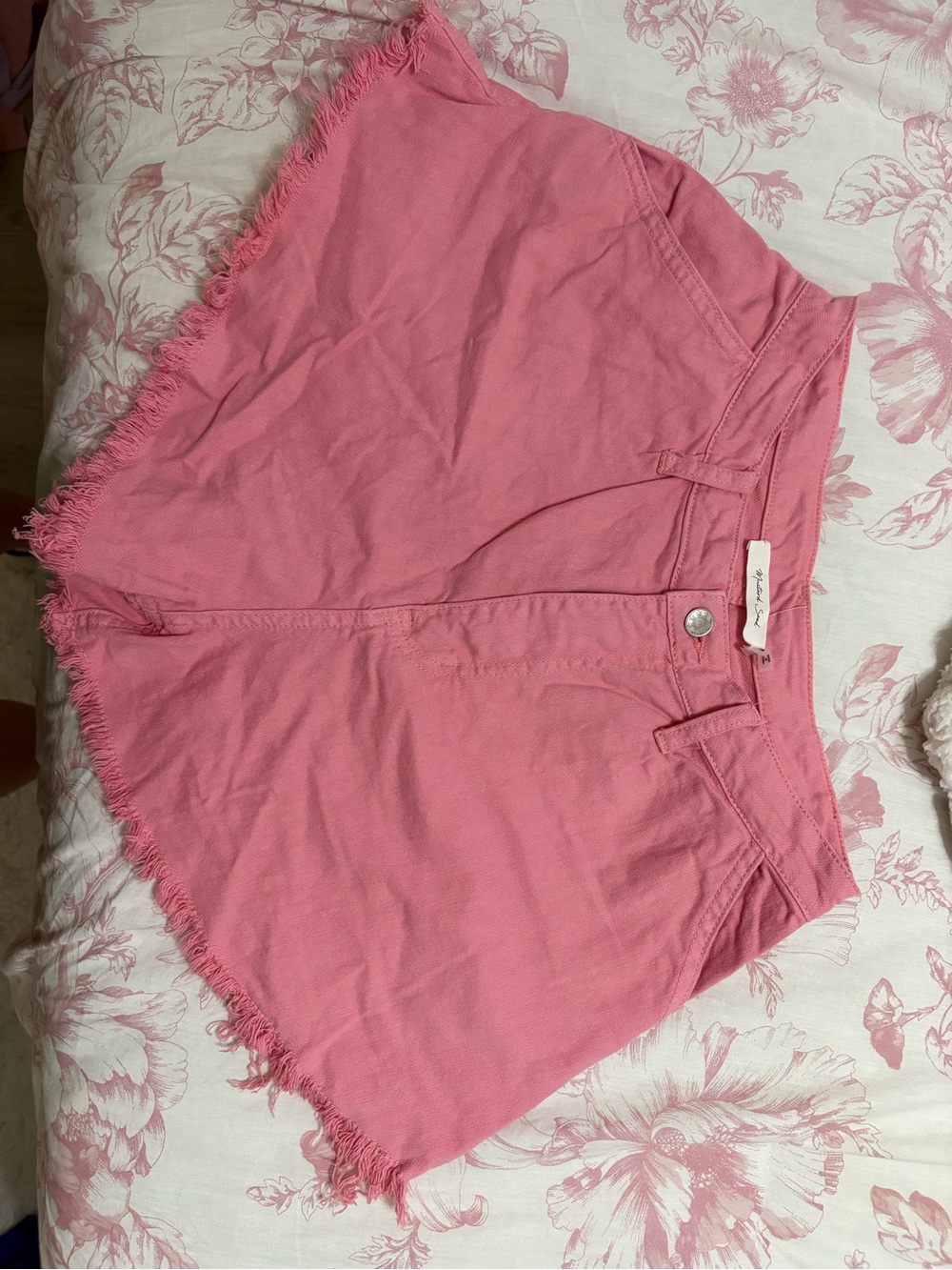 Mustard Seed Pink Frayed Hem Denim Shorts